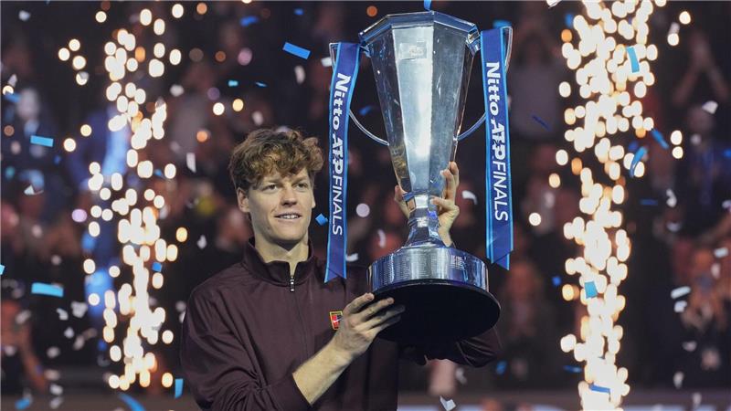 Chance oder Risiko fürs Tennis? Pure Dominanz von „Sincaraz“ Sinner holt die Trophäe bei den ATP Finals.