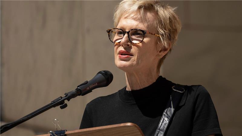 Von Promi-Autobiografien bis Krimis: Neue Bücher im Frühjahr Siri Hustvedt schreibt über ihre Liebe zu Paul Auster. (Archivbild)