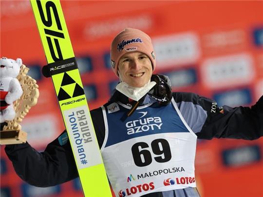 Skispringer Karl Geiger zeigte sich vor den Spielen in Peking in starker Form. Foto: Grzegorz Momot/PAP/dpa