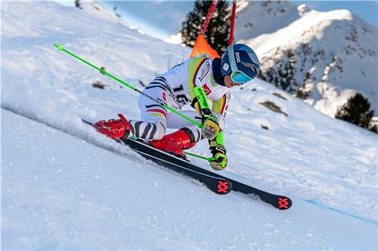 So macht Skifahren richtig Spaß: Die Harzer Alpinen, hier Martin Georgiev vom SC Bad Grund, hoffen wieder auf gute Bedingungen. Foto: PaulFoto