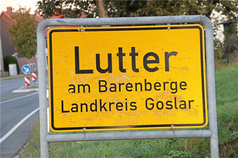 So sah das alte Ortseingangsschild aus – es hängt nun im Museum.