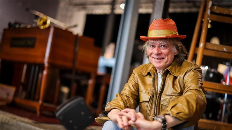Helge Schneider: genervt von „KI-Kram“ und Kneipensterben Sogenannte Künstliche Intelligenz nennt der Komiker „KI-Kram“ - Helge Schneider mag deutliche Worte. (Archivbild)