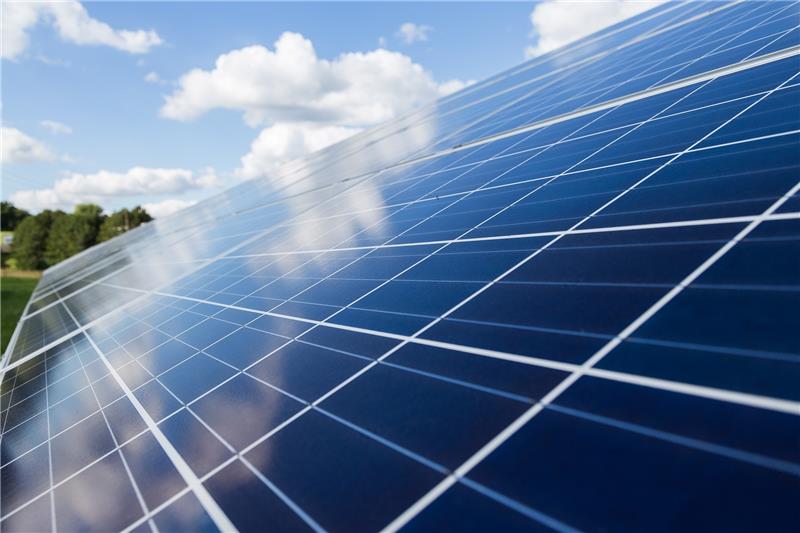 Kreistag stimmt für Solarstrom von der Müllhalde Solarstrom. Symbolbild: Pixabay