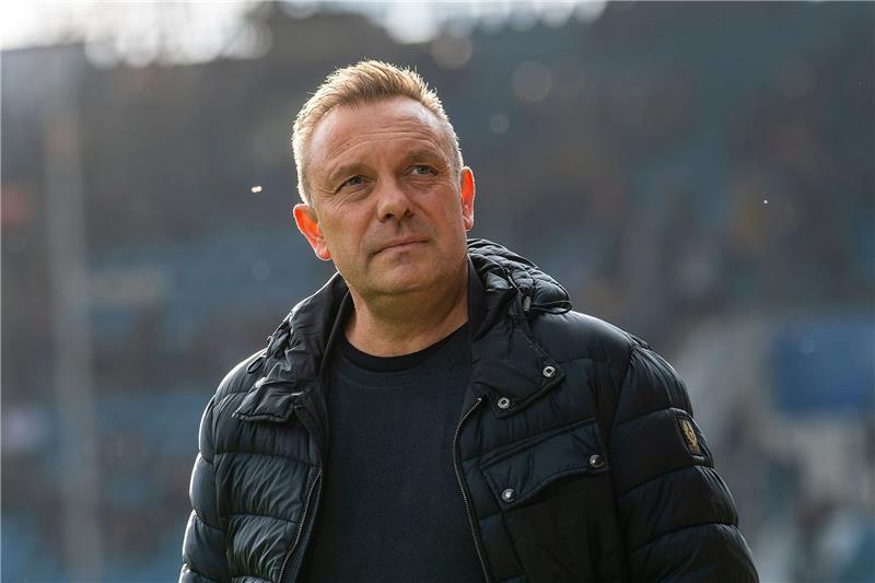 Medien: HSV führt Gespräche mit Breitenreiter und Funkel Soll Trainerkandidat beim HSV sein: Andre Breitenreiter.