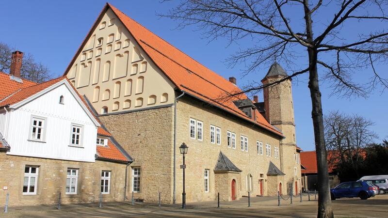 Soll das Bündheimer Schloss weiterhin Parteien zur Verfügung gestellt werden? Und wenn – welchen?