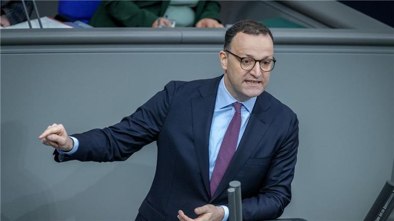 CDU/CSU-Kabinettsliste: Erfahrung und kleine Überraschungen Soll für Friedrich Merz die Unionsfraktion in der neuen Legislatur im Bundestag anführen: Ex-Gesundheitsminister Jens Spahn.