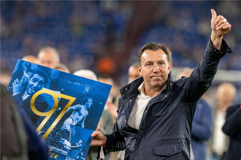 Medien: Schalke bemüht sich um Wilmots-Rückkehr Soll vor einer Rückkehr zum FC Schalke 04 stehen: Marc Wilmots.
