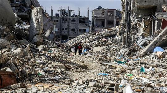 Sollte die Hamas die Geiseln bis Freitag nicht freilassen, droht Israel mit einem Ende der Waffenruhe.