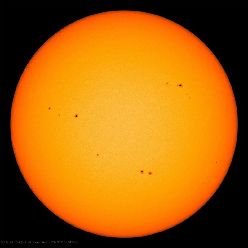 Sonnenflecken sind auf der Oberfläche der Sonne zu sehen. Wissenschaftler haben zuletzt mehrfach starke Eruptionen und Sonnenstürme gemessen.