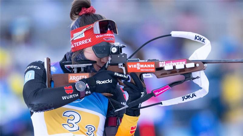 Biathletinnen feiern zweiten Staffelsieg nacheinander Sophia Schneider zeigt eine starke Leistung.