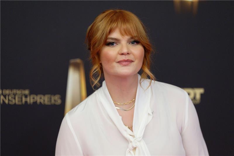 Theaterdebüt von Sophie Passmann am Berliner Ensemble Sophie Passmanns Roman «Pick me Girls» kommt auf die Bühne.