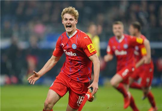 Sorgte mit seinem Tor für den Kieler Sieg im Nordderby: Tom Rothe.