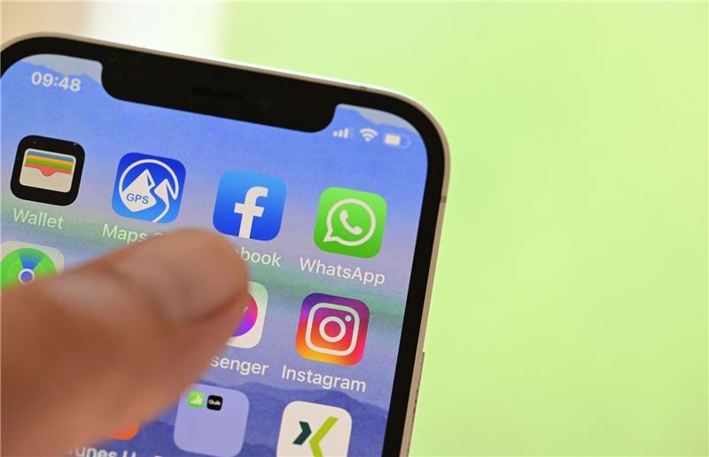 EU nimmt Facebook und Co. an die Leine Soziale Medien müssen künftig schärfer gegen illegale Inhalte vorgehen.