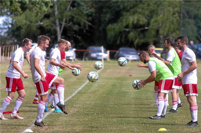 Der Fußball steht wieder im Mittelpunkt Spätestens mit dem Start in die Saison 22/23 kehrt der Fußball im Kreis Goslar zur Normalität zurück. Foto: Gietemann