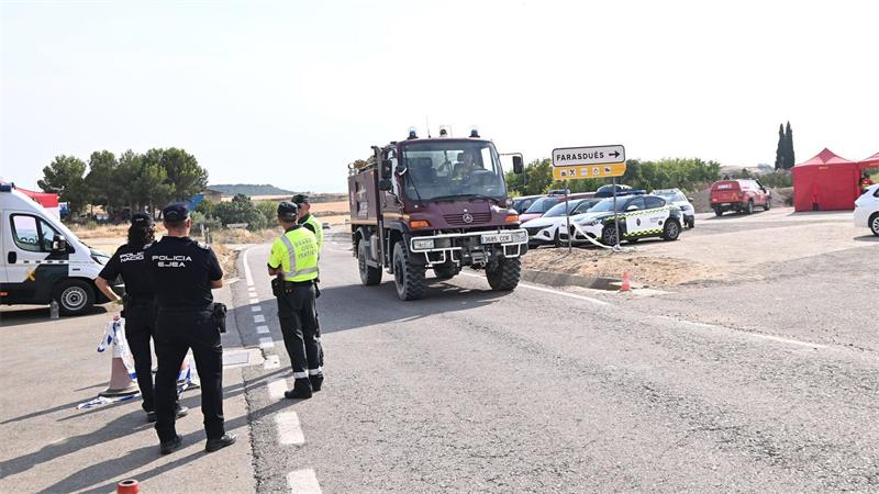Spanien verfügt wegen der regelmäßigen großen Waldbrände über große Einheiten zur Brandbekämpfung. Neben meist Hunderten Feuerwehrleuten bei einzelnen Bränden sind auch oft um die 25 Löschflugzeuge im Einsatz, von denen Spanien insgesamt etwa 80 hat. 
