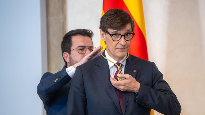 Spanische Medien sprachen von einem Neuanfang für die seit Jahren vom Streit um die Unabhängigkeit geplagte Region.