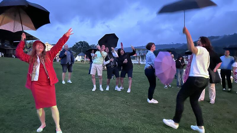 Spaß kann man auch im Regen haben.