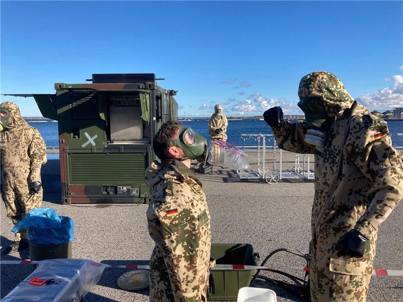 Bundeswehr übt Schutz von Häfen und Flughäfen in Estland Spezialisierte Bundeswehrkräfte von Luftwaffe und Marine üben noch bis Ende Oktober in Estland den Schutz von kritischer Infrastruktur.