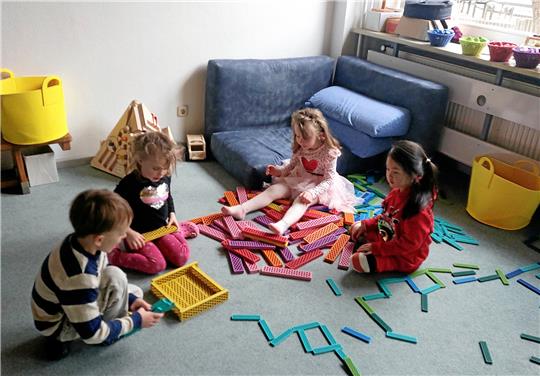 Spielen macht Spaß: Aber weil Goslars Kindertagesstätten wie die Kita Zum Markte personelle Engpässe aufweisen, kommen nicht nur Bildungs- und Erziehungsauftrag zu kurz. Zum Ärger der Eltern fallen immer öfter Angebote kurzfristig aus. Foto: Sowa