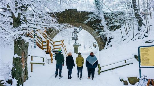 Spielt das Wetter mit, führen die Wandertouren im Dezember womöglich schon durch schneebedeckte Landschaften.