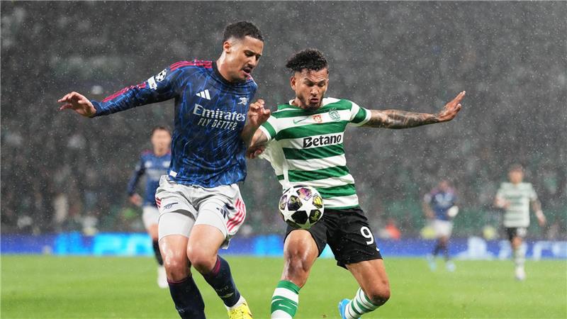 Havertz als Erlöser: Glänzende Halbfinal-Chancen für Arsenal Sporting-Stürmer Luis Suarez (r.) hatte gegen Arsenals Verteidiger einen schweren Stand.