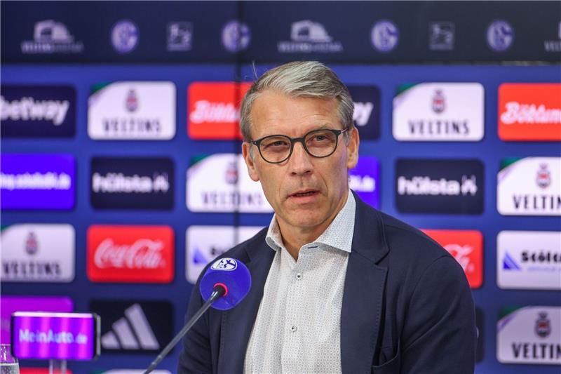 Sportvorstand Peter Knäbel und der FC Schalke 04 haben ihren Vertrag vorzeitig aufgelöst.