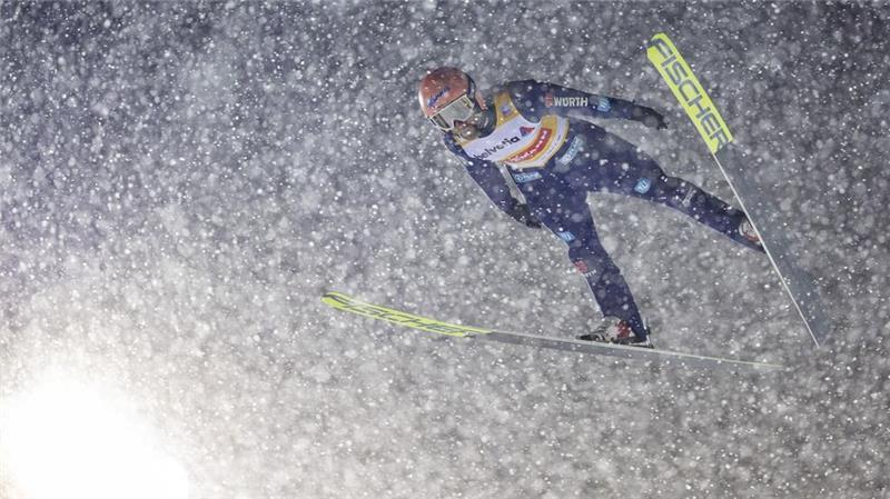 Springt in Engelberg hinterher: Pius Paschke.