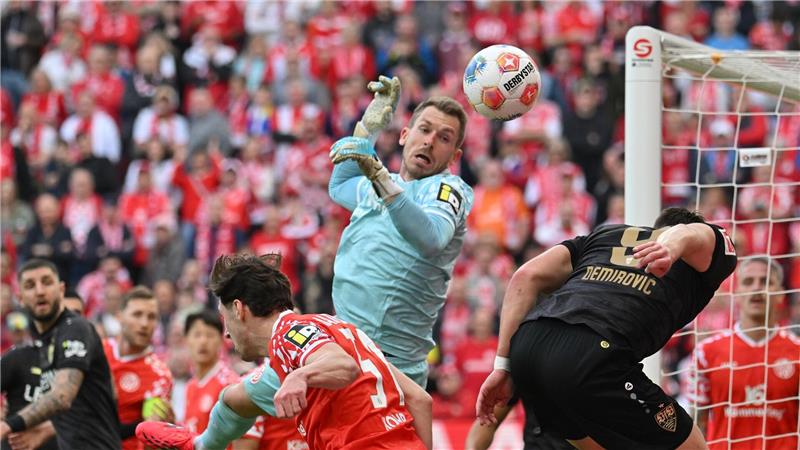 Stand zu Beginn im Fokus: Mainz-Torwart Daniel Batz. 