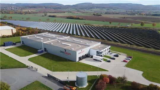 Standort des Energietechnik-Unternehmens Akkuteam in Seesen: Wegen des fehlgeschlagenen Verkaufs der Gebäude hat das Unternehmen unerwartet mit Zahlungsschwierigkeiten zu kämpfen. Der Unternehmenschef zeigt sich aber zuversichtlich.