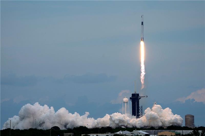 Zweite private Mission erreicht ISS Start der Crew an Bord einer «Dragon»-Kapsel.