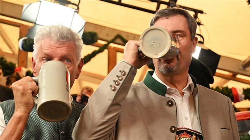Anzapf-Trainer Huber coacht Rathauschefs seit über 40 Jahren Start ins Oktoberfest.