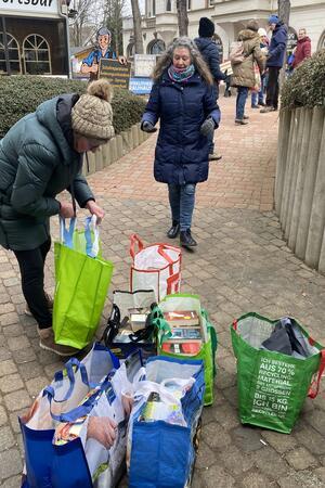 Start ist direkt vor dem ehemaligen „Lesestübchen“ im Untergeschoss des Parkhofs.