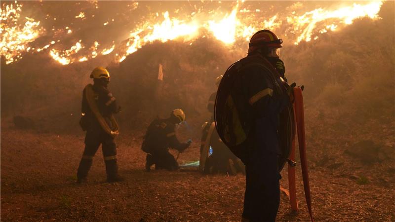 Brandbekämpfer auf Chios: „Mit allen Mitteln angreifen“ Stecken Brandstifter hinter den Feuern?