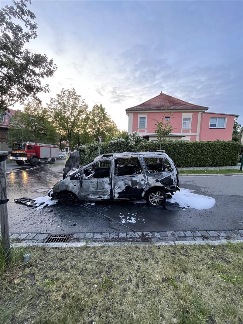 Ostharz: Steckten Einbrecher Fluchtfahrzeug in Brand? Steckten die Täter das Fahrzeug mutwillig in Brand? Die Polizei ermittelt. Foto: Polizeirevier Harz