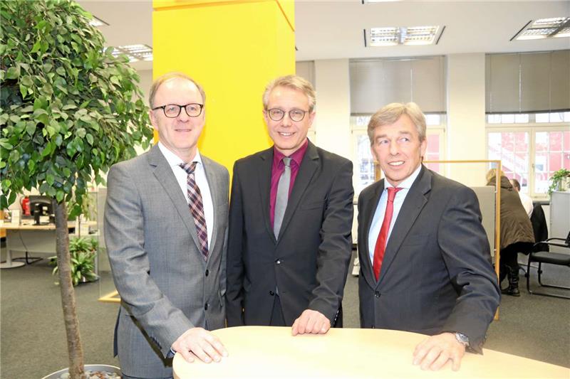 Stefan Bommer, Werner Bothe und Michael Zack (v. li.) wollen  künftig noch mehr Goslarer Commerzbank-Kunden betreuen.  Foto: Roß