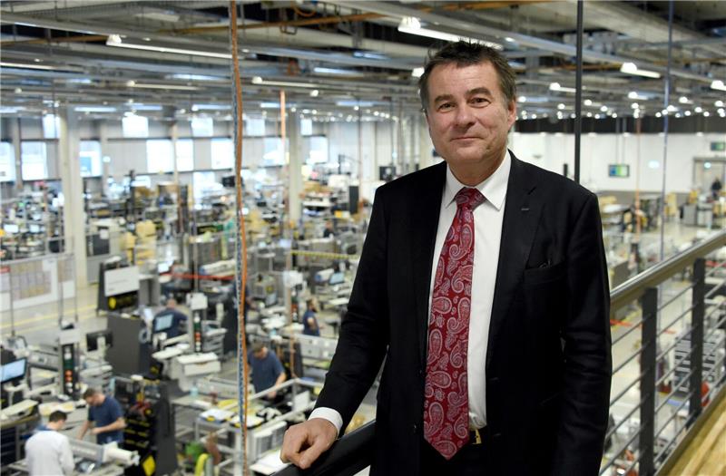 Dräger-Chef: Geschäfte mit Russland und China schwierig Stefan Dräger, Chef des Medizintechnikherstellers Drägerwerk, will keine Sanktionen verletzen.