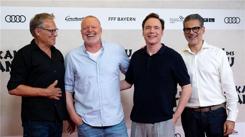 Stefan Raab hat den Film musikalisch bereichert - mit dem Song „Weil wir so supergeil drauf sind“.