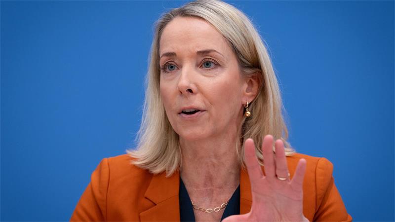 Roche stellt Investitionen in Deutschland auf Prüfstand Stefanie Stoff-Ahnis, stellvertretende Vorstandsvorsitzende des GKV-Spitzenverbandes, kritisiert die Pharmabranche
