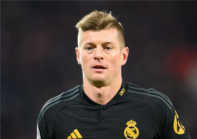 Kroos nach Berichten über Baumgart: „Werd noch zum HSV Fan” Steffen Baumgart und Toni Kroos verbindet eine Vergangenheit beim FC Hansa Rostock.