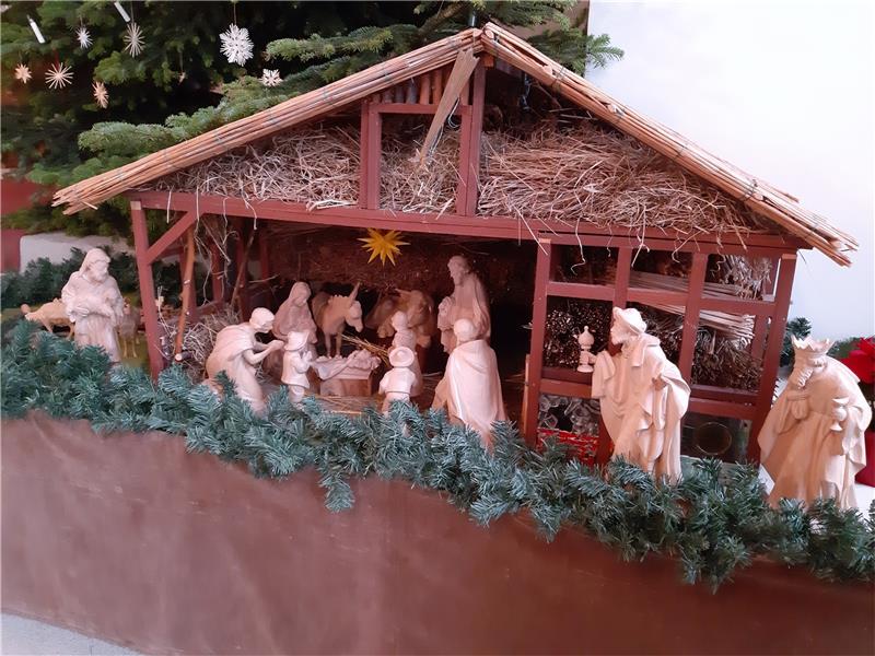 Steht der Weihnachtsbaum in der Bugenhagen-Kapelle, kann die Krippe aufgestellt und eingerichtet werden.