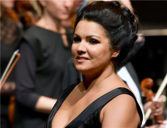 Steht wegen ihrer angeblicher Nähe zum russischen Präsidenten Wladimir Putin in der Kritik: Anna Netrebko.