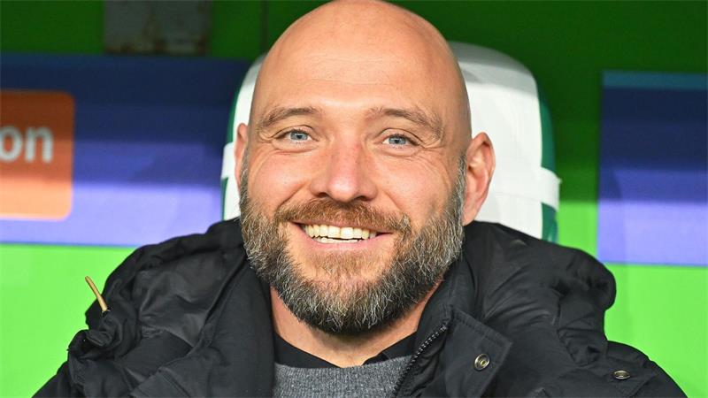 Stephan Lerch freut sich auf eine talentierte Spielerin beim VfL Wolfsburg. (Archivbild)