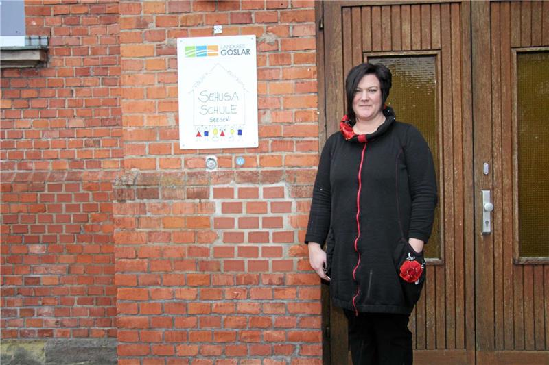 Stephanie Bruhne ist stellvertretende Leiterin der Sehusa-Schule: Was mit ihr nach dem Auslaufen der Schule 2018 passiert, weiß sie noch nicht.  Foto: Nixdorf