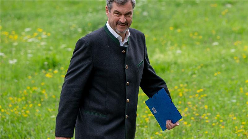 Steuererhöhungen sind für die CSU immer ein schwieriges Thema - auch die jüngsten Rufe aus der SPD stoßen auf Widerstand. (Archivbild)