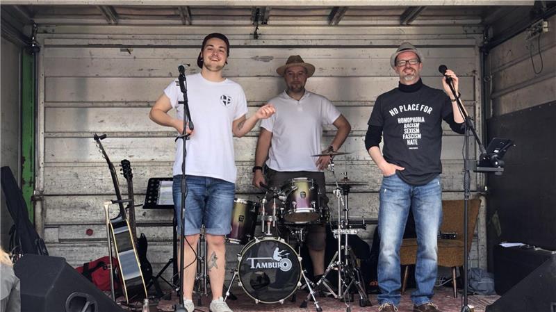 Stiffler‘s Dad tritt am Wochenende als Akustik-Trio gleich auf zwei Konzerten in Goslar auf.