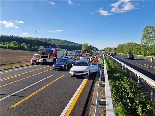 Stillstand auf der A7 nach einem Verkehrsunfall am Sonntag. Foto: Feuerwehr Seesen