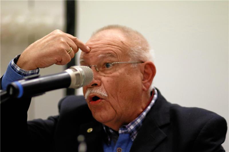 Stoßseufzer von Norbert Bengsch: „Herr, lass Hirn vom Himmel regnen.“ Foto: Epping