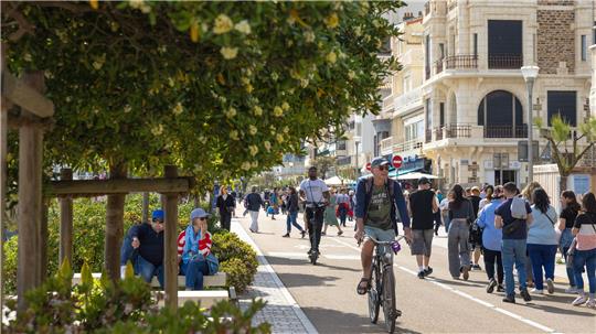 Strandtouristen in Les Sables-d’Olonne sollen nicht mehr in Badekleidung und mit nacktem Oberkörper in die Stadt hineinlaufen.