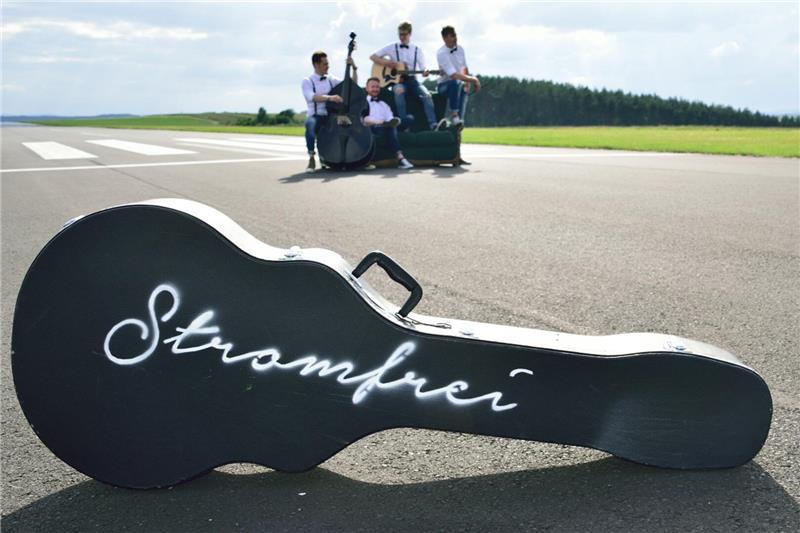 Stromfrei tritt auf dem Seesener Stadtfest als Walk-Act und Live-Band auf.