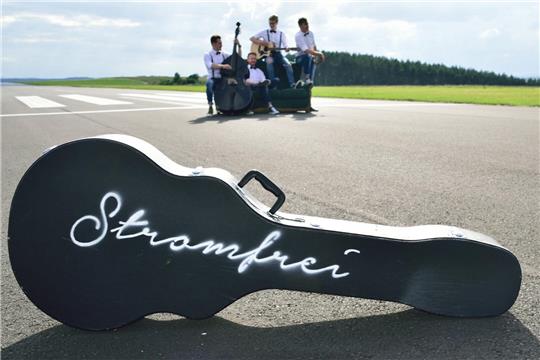Stromfrei tritt auf dem Seesener Stadtfest als Walk-Act und Live-Band auf.